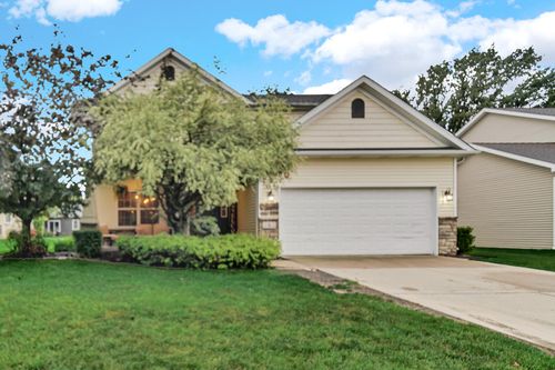 8 W Shakespeare Dr, Valparaiso, IN, 46385-7979 | Card Image