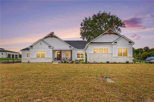 19920 Ne F Hwy, Smithville, MO, 64089-9437 | Card Image