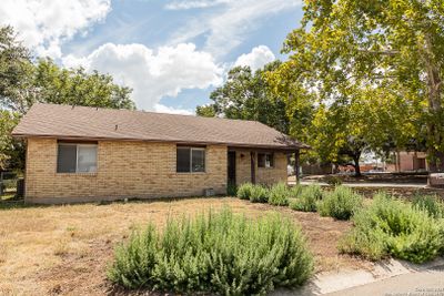 345 Prince Dr, House other with 3 bedrooms, 2 bathrooms and null parking in New Braunfels TX | Image 1