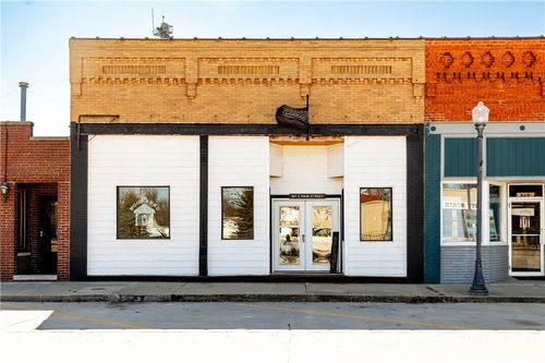 107 E Main St, Bethany, IL, 61914-7110 | Card Image