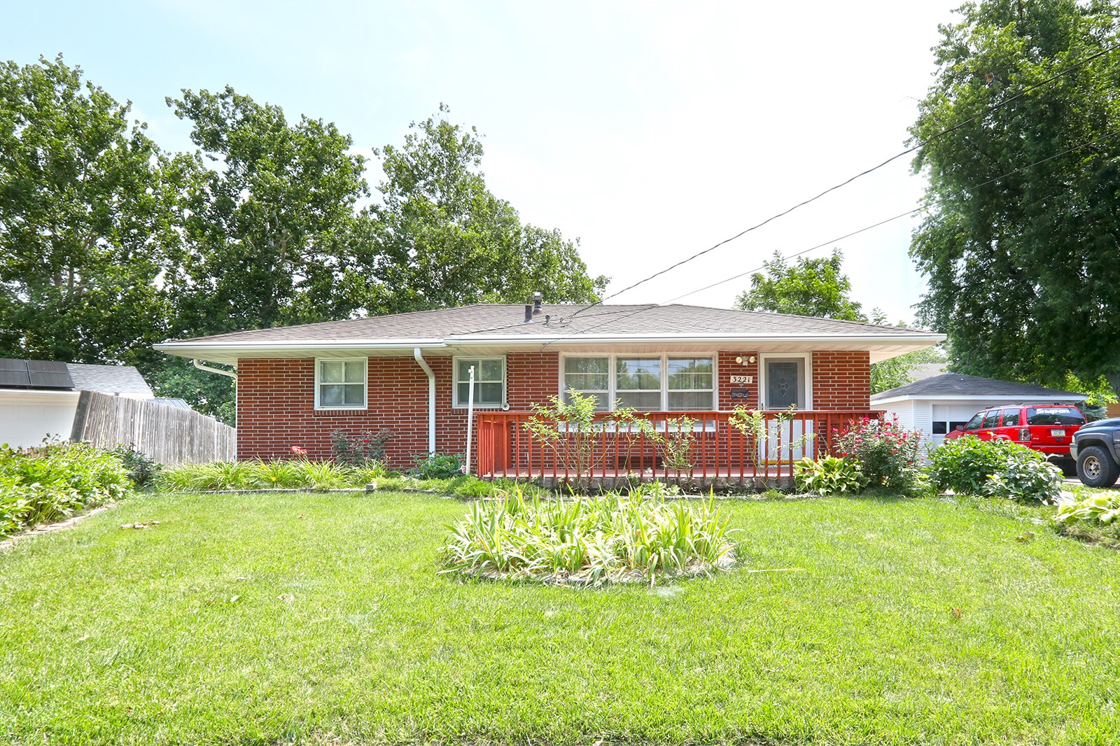 Villa Vista Dr, Des Moines, IA 50316