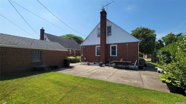 34 Evergreen Ln, House other with 4 bedrooms, 1 bathrooms and null parking in New Hyde Park NY | Image 31
