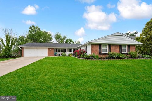 65 Thornhill Ln, Willingboro, NJ, 08046-3607 | Card Image