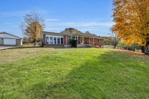 13 Jonesboro Ln, Elmwood, TN, 38560-4166 | Card Image