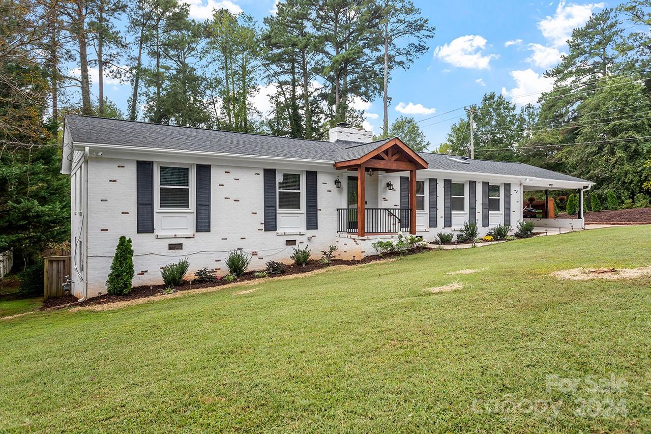 Fernwood Dr, Raleigh, NC 27612