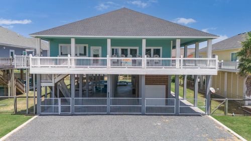 866 Kahla Dr, Crystal Beach, TX, 77650 | Card Image