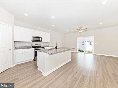 136 Cramsford St, FALLING WATERS, WV, 25419-3400 | Card Image