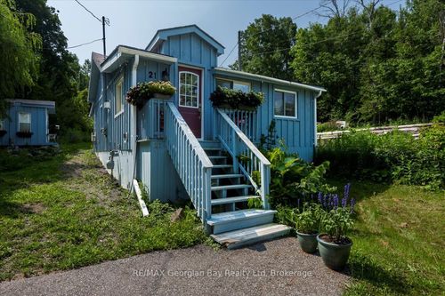 21 Grandview Rd, Port Mcnicoll, ON, L0K1R0 | Card Image
