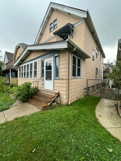 3441 N Pierce St, Milwaukee, WI, 53212-1626 | Card Image