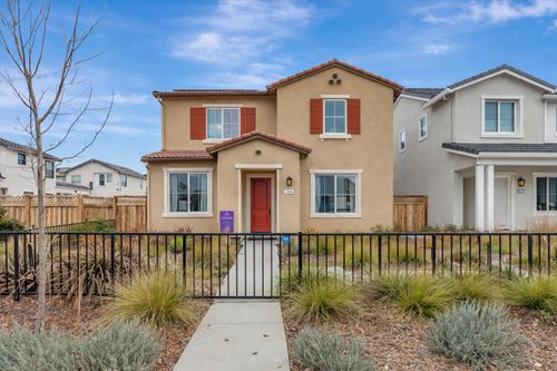 616 Whitewater Way, West Sacramento, CA, 95605-2915 | Card Image