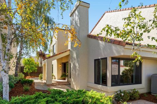 29 Barcelona Cir, Redwood City, CA, 94065-1318 | Card Image