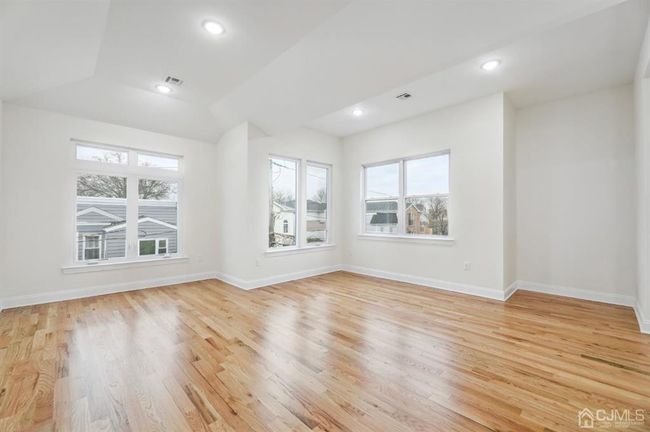 2 - 38 Blum Street, Condo with 3 bedrooms, 2 bathrooms and null parking in Newark NJ | Image 7