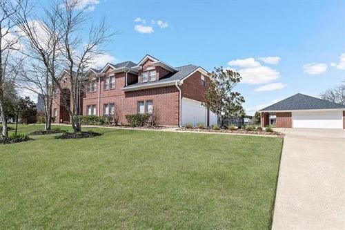 302 Waterwood Dr, Orange, TX, 77630-8235 | Card Image