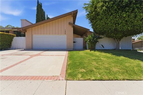 1806 Pepper Tree Court, Thousand Oaks, CA, 91362 | Card Image