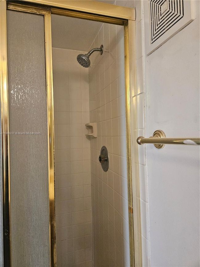 APT-202 - 8620 N Sherman Cir, Condo with 2 bedrooms, 2 bathrooms and null parking in Miramar FL | Image 20