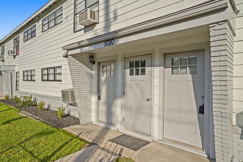 2-5010 Ennis Street, Houston, TX, 77004 | Card Image