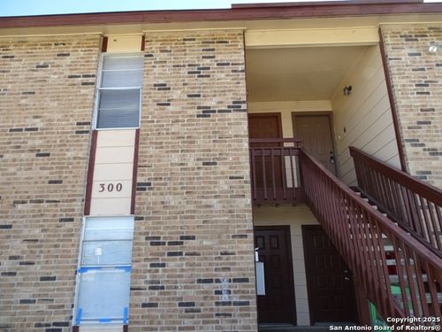 apt-4-300 Moursund Blvd, San Antonio, TX, 78221-3849 | Card Image