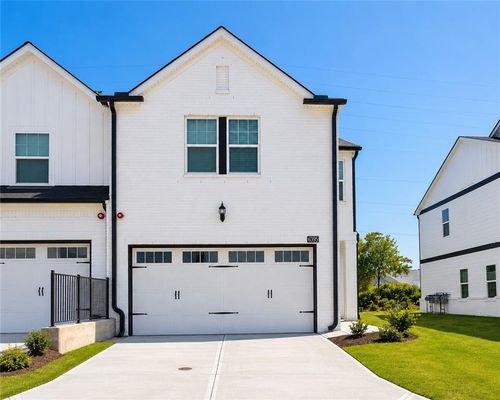 6395 Apalachee Way Se, Smyrna, GA, 30126-3095 | Card Image