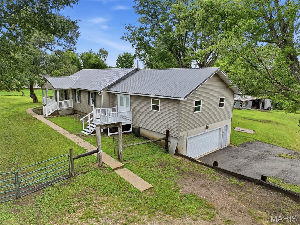 Residential in Newburg 4