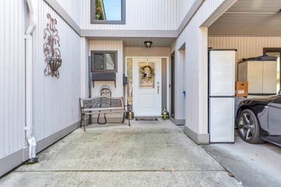 11 - 5600 Ladner Trunk Rd, Townhouse with 3 bedrooms, 2 bathrooms and 3 parking in Delta BC | Image 2