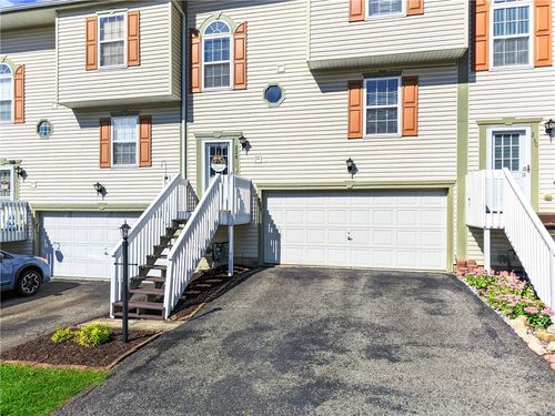 228 Scenic Hill Dr, Carnegie, PA, 15106-2257 | Card Image