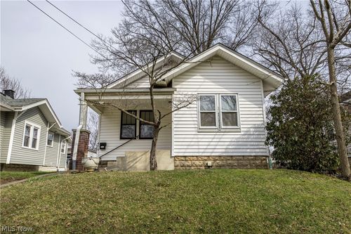 475 Sullivan Ave, Akron, OH, 44305-3766 | Card Image