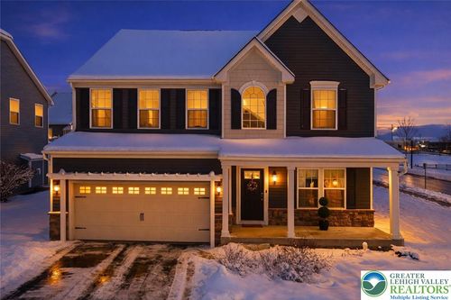 2120 Emanuel Ct, Easton, PA, 18045-5674 | Card Image