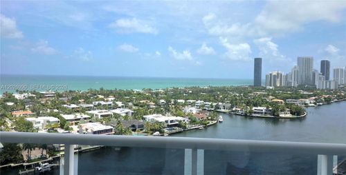 2146-20515 E Country Club Dr, Aventura, FL, 33180-3046 | Card Image