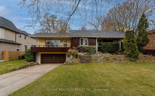 400 Manse Rd, Scarborough, ON, M1E3V6 | Card Image