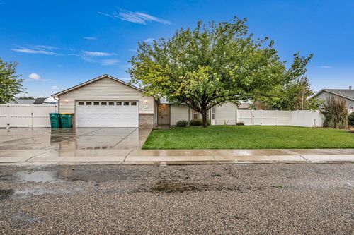 646 Quartz Dr, Fruita, CO, 81521-2571 | Card Image
