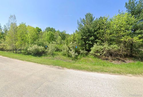 4535 Fawn Dr, Perrinton, MI, 48871-8700 | Card Image