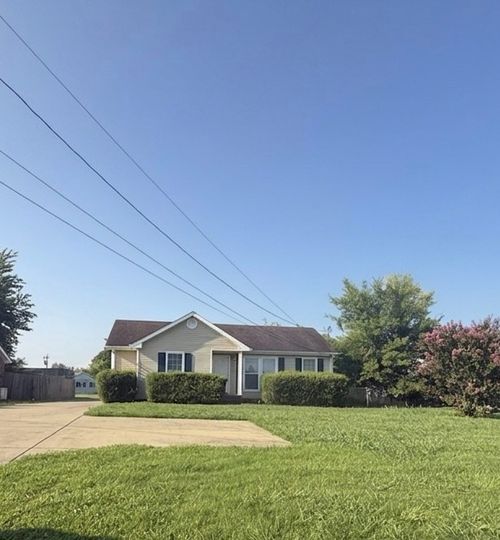 936 Tiny Town Rd, Clarksville, TN, 37042-4602 | Card Image
