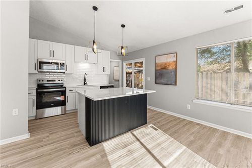 3888 Sweetbriar Ct, Virginia Beach, VA, 23453-2128 | Card Image