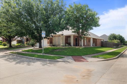 8745 Deepwood Ln, Fort Worth, TX, 76123-4037 | Card Image