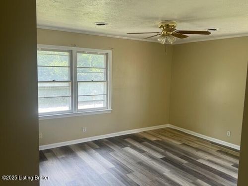 4001 Hope Ct, Louisville, KY, 40220-2231 | Card Image