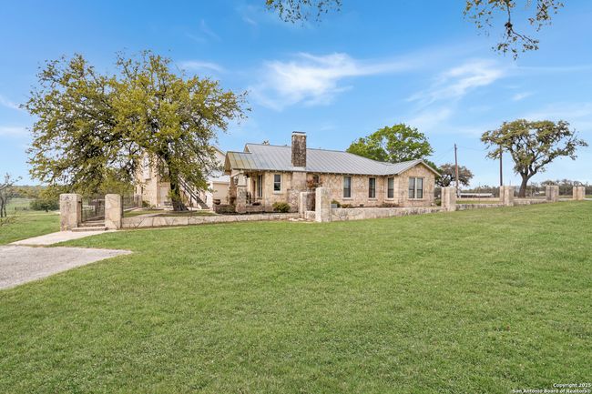 70 Cleo Ln, House other with 4 bedrooms, 4 bathrooms and null parking in Boerne TX | Image 52