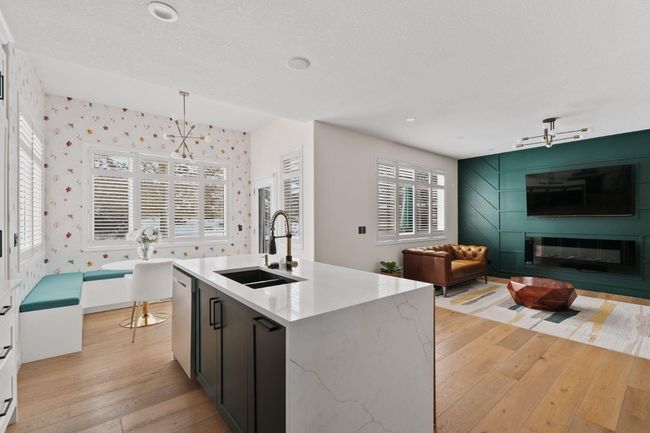 254 Discovery Ridge Way Sw, House other with 6 bedrooms, 4 bathrooms and 4 parking in Calgary AB | Image 11