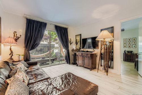 c-1-7711 Broadway, San Antonio, TX, 78209-3278 | Card Image