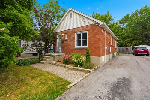 110 Emery St E, London, ON, N6C2E1 | Card Image