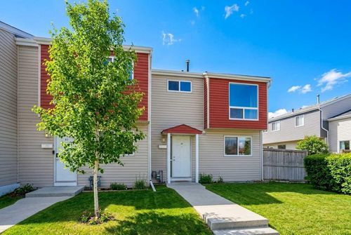 49-5425 Pensacola Cres Se, Calgary, AB, T2A2G7 | Card Image