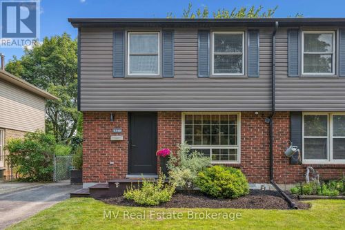 434B Dunvegan Dr, Waterloo, ON, N2K2C7 | Card Image