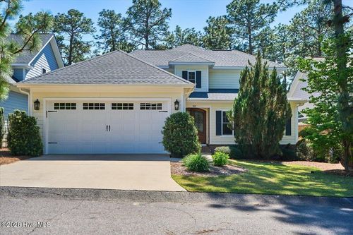 52 Greencastle Dr, Pinehurst, NC, 28374-8105 | Card Image