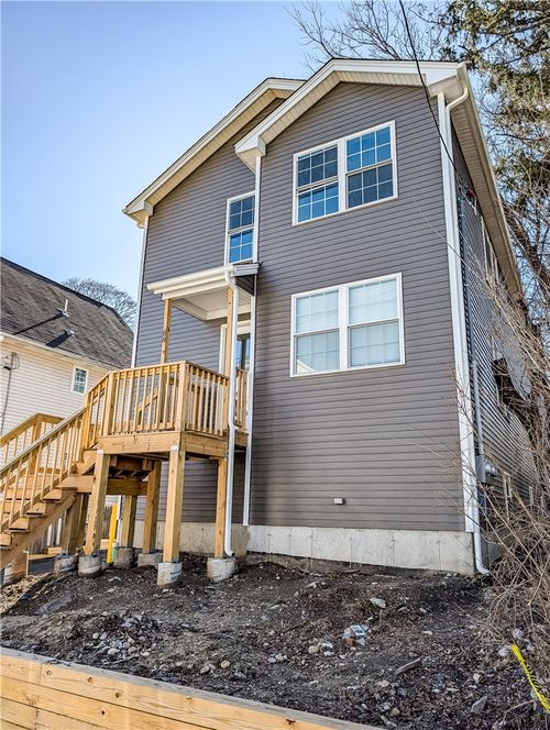 88 Julian St, Providence, RI, 02909-2620 | Card Image