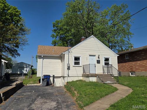 2221 Wolter Ave, Saint Louis, MO, 63114-5921 | Card Image