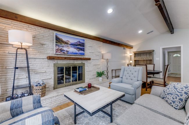 10535 Longmeadow Dr, House other with 3 bedrooms, 2 bathrooms and null parking in Dallas TX | Image 6