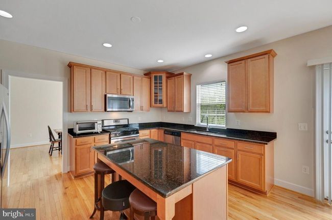 8103 Levi Ct, House other with 5 bedrooms, 4 bathrooms and null parking in Manassas VA | Image 4