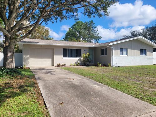 13705 Jamaica Dr, SEMINOLE, FL, 33776-1333 | Card Image