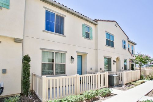 424 N Glenwood Ave, Rialto, CA, 92376-4876 | Card Image