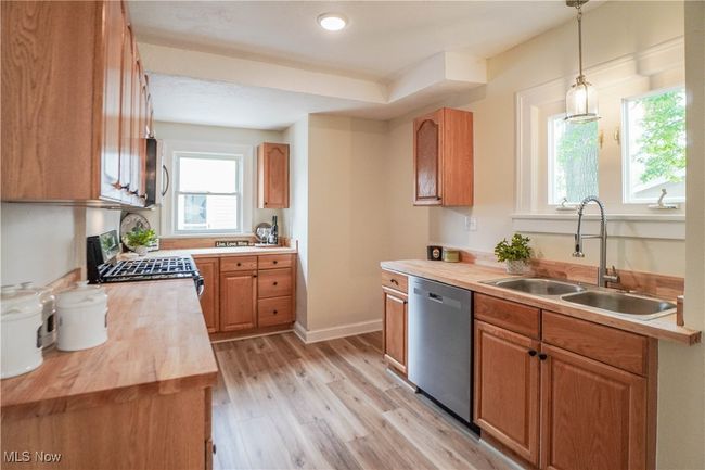 132 Denison Ave, House other with 3 bedrooms, 1 bathrooms and null parking in Elyria OH | Image 9