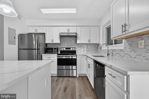 403-3242 S 28th St, ALEXANDRIA, VA, 22302-1332 | Card Image